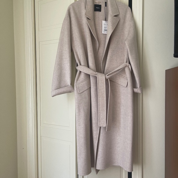 Coat - Picture 2 of 4